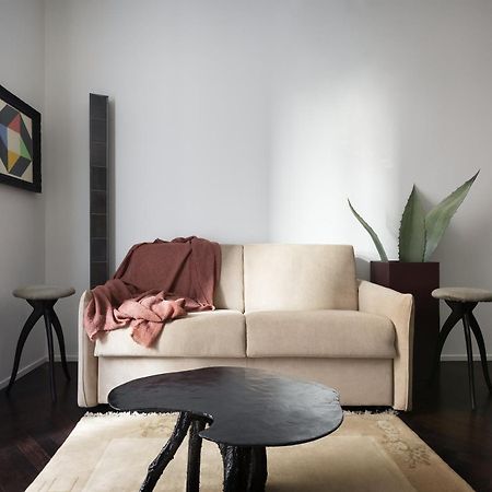 Sophisticated Milan Apartment With Italian Charm Bagian luar foto